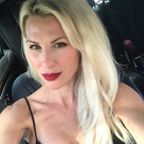 thedebrahurley